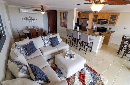 Sardinera Condo | Unforgettable Ocean & Marina Views in Exclusive Condo