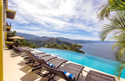 Conchas Chinas Villa | Stunning Ocean View Hillside Villa with Premier Amenities