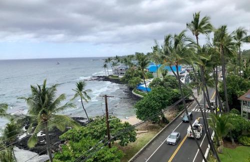 Historic Kailua Village House | Experience Ocean Views at Kona Alii Condo KA606