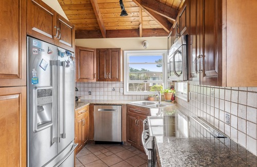 Ocean Beach House | Ocean View Haven: Pet Friendly & Pool Access Awaits You!
