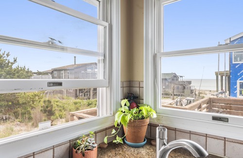 Ocean Beach House | Ocean View Haven: Pet Friendly & Pool Access Awaits You!