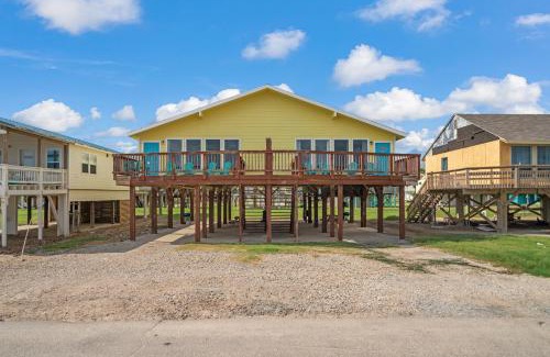 Surfside Beach House | Oceanfront 2BR Home: Peaceful, Pet-Friendly Retreat