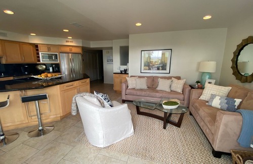 La Jolla Shores Condo | Oceanfront La Jolla Shores Condo Steps from the Beach