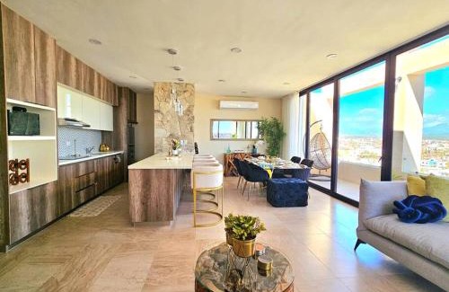 Centro Apartment | Stellar Penthouse with Panoramic Views in Pedregal
