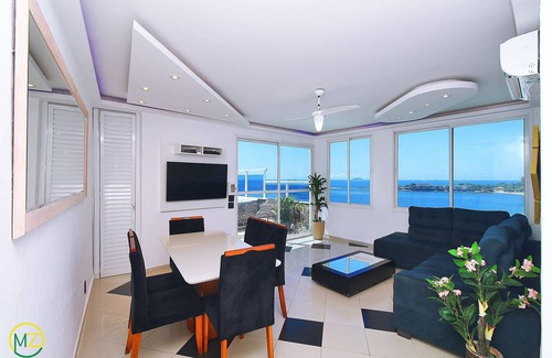 Copacabana Apartment | Elegant Penthouse with Jacuzzi and Breathtaking Sea Views