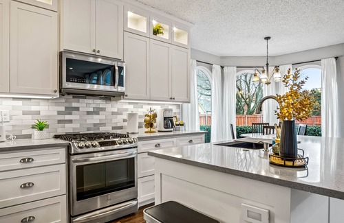Rowlett House | Inviting Pool Home Perfect for Family Getaways by the Lake