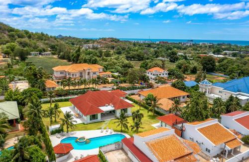Khao Tao Villa | Elegant 6 Bedroom Pool Villa ED60 - Family Friendly Retreat