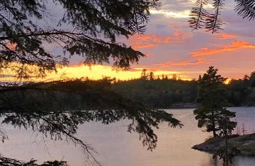 Northern Ontario Cabin | Beautiful Lakefront Cabin on Lake of the Woods with Kitchen