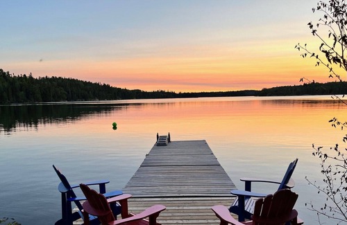 Northern Ontario Cabin | Beautiful Lakefront Cabin on Lake of the Woods with Kitchen