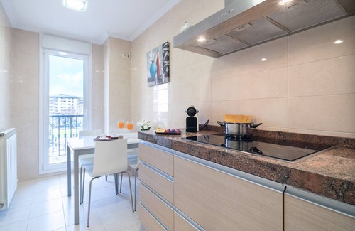 Egia Apartment | Prime Location Near Gros Beach & City Center with Spa
