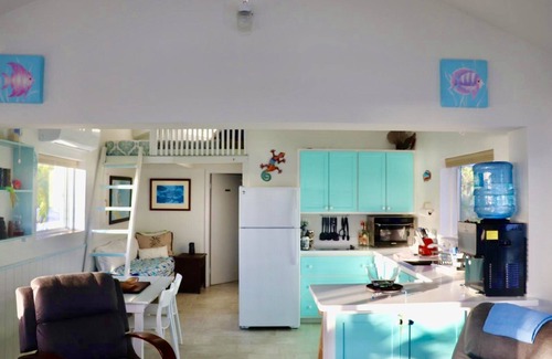 George Town House | Idyllic Guest House with Private Beach, Dock & Gym