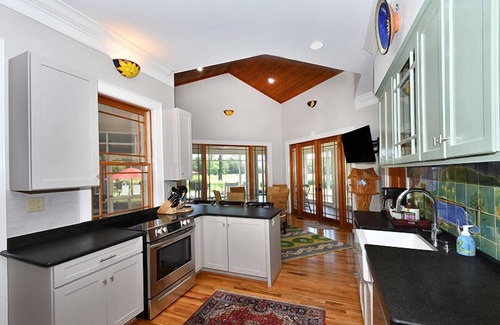 Hurdle Mills House | Experience Fresh Air at Our Park-Like 6 BR Guest Space