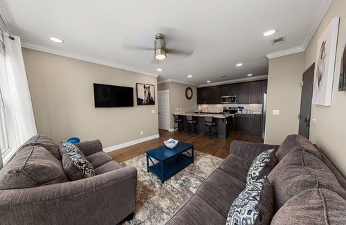 The Nations House | Unbeatable Rates for Weekday Stays Near Nashville Fun!
