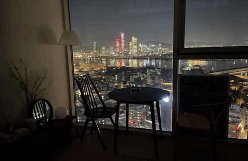 Hapjeong-dong Apartment | River View Retreat: Ideal Child-Friendly Stay in Seoul