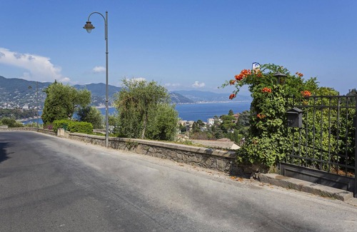 Santa Margherita Ligure Apartment | Breathtaking Sea Views in Santa Margherita - Guest Rated 10/10