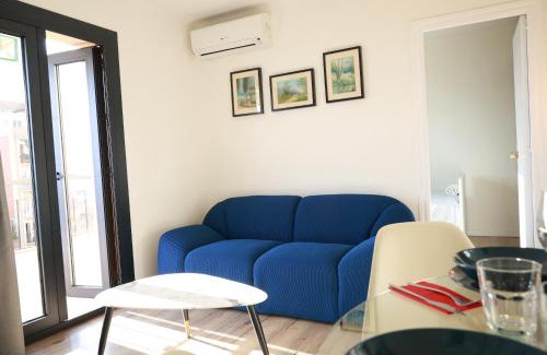 El Baix Guinardo Apartment | Enjoy Breathtaking Views from Our Cozy Apartment Retreat