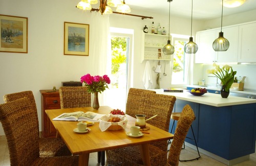 Mlini Villa | Sea-View Apartment with Private Pool and Breakfast Included