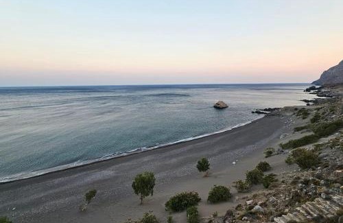Archanes-Asterousia Apartment | Seafront Retreat with Private Beach and Ocean Views