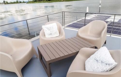 Havelsee Boat Rental | Cozy Oceanfront Getaway: 1 Bedroom Nice Ship in Havelsee