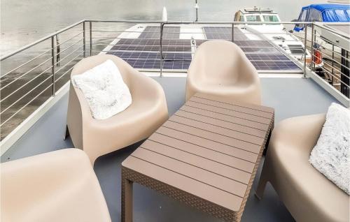 Havelsee Boat Rental | Cozy Oceanfront Getaway: 1 Bedroom Nice Ship in Havelsee