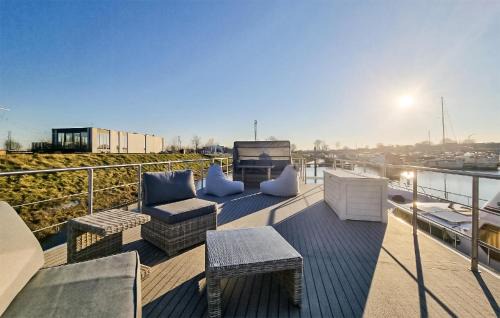 Ophoven Boat Rental | Inviting Ship In Ophoven With Kitchen and Child-Friendly Amenities