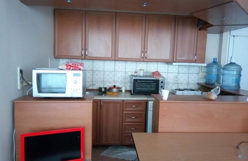 Bayrampasa Apartment | Inviting Studio Apartment in Taksim with Breakfast & Kitchen