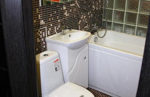 Nizhniy Novgorod City Centre Apartment | Pet-Friendly Studio with Hot Tub & 9/10 Guest Rating