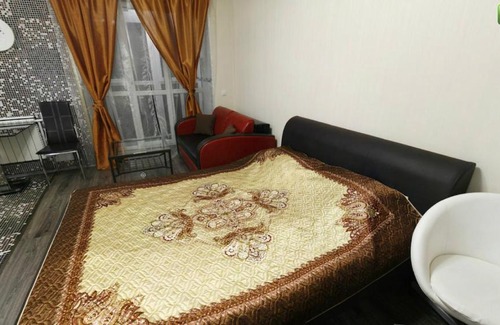 Nizhniy Novgorod City Centre Apartment | Pet-Friendly Studio with Hot Tub & 9/10 Guest Rating