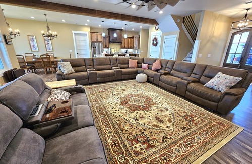 Jacksons' Gap House | Sunset Crest: Ocean View & Kitchen, Rated 10/10 by Guests