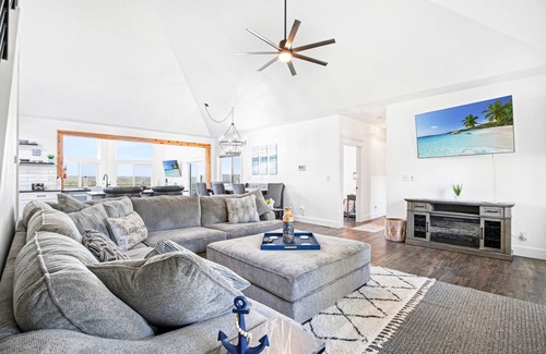 Sunrise Beach House | Unforgettable Sunset Lake Views with Hot Tub & Huge Deck