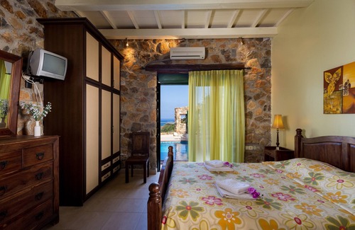Livadia Villa | Unforgettable Sunset Views with Private Pool Near Elafonissi