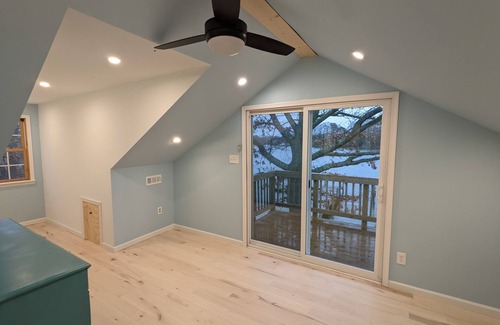 Hague House | Experience Jackson Creek Waterfront Home with Pet-Friendly Perks