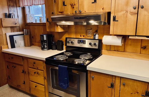 Oak Harbor House | Experience Breathtaking Sunsets and Beachfront Bliss