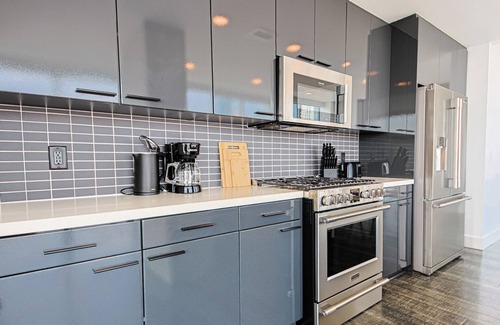 Boyle Heights Apartment | Amazing Urban Oasis 2bd 2bt