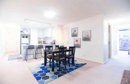 Southbank Apartment | Unforgettable 3 BR Apartment with Ocean View & Pool