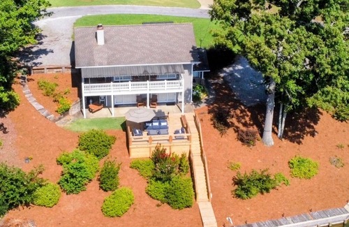 Jacksons' Gap House | Idyllic Lakefront Retreat at Lake Martin with Amazing Views