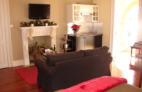 Santa Maria Maior Apartment | Breathtaking Bay Views Steps from Old Town, Rated 10/10