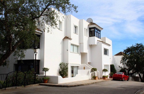 Ojen Apartment | Oceanfront Retreat in Elviria: Guest Rated 9.8, WIFI & Spa
