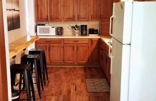 Lake Tomahawk Condo | Scenic 2 BR Condo with Dock Slip by Lake Tomahawk