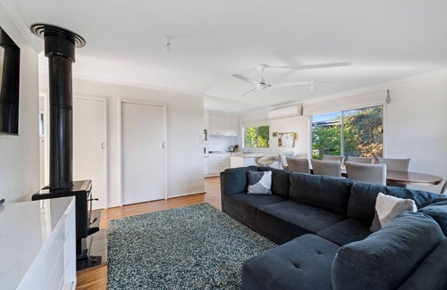 Cape Woolamai House | Scenic Retreat - 3 Story Home with Pool and Breakfast