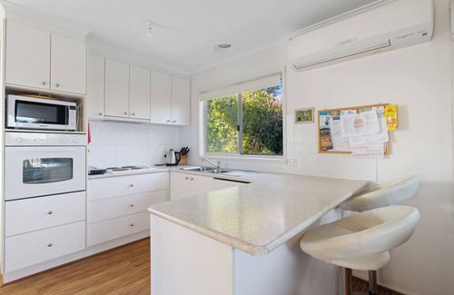 Cape Woolamai House | Scenic Retreat - 3 Story Home with Pool and Breakfast