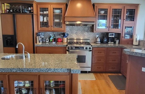 Camano Island House | Unforgettable Ocean Views with Whale Watching Experience