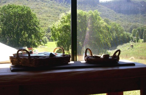 Blackheath Cabin | Scenic Eco Cabins with Breakfast in the Blue Mountains