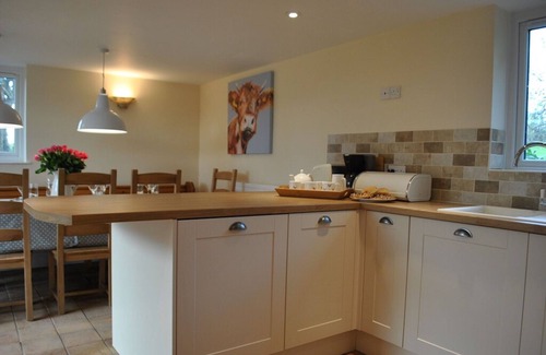 Horncastle Cottage | Stunning Ocean Views with Hot Tub and Family-Friendly Comfort