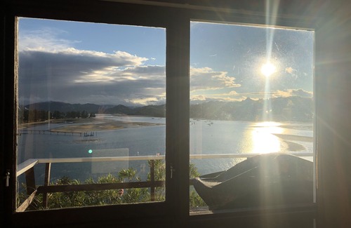 Tairua Cottage | Stunning Oceanfront Escape with Breathtaking Views