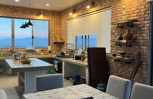 El Sargento Villa | Stunning Views in a Pet-Friendly Oasis for Families