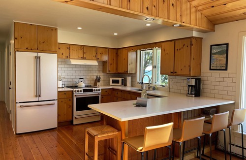 Sturgeon Bay Cottage | Unforgettable Lake Michigan Views with Pool & Family Amenities