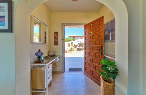 Paichi Villa | Stunning Oceanfront Retreat with Private Pool in Moraira