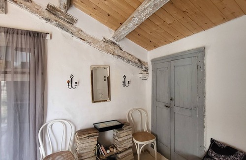 Montenero di Bisaccia House | Picturesque Stone House with Pool Near Adriatic Sea