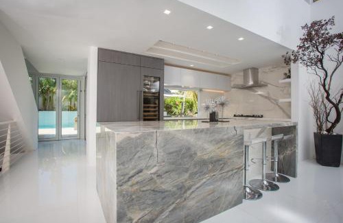 Del Mar Villa | Experience Oceanfront Bliss with Pool, Spa & Beach Access